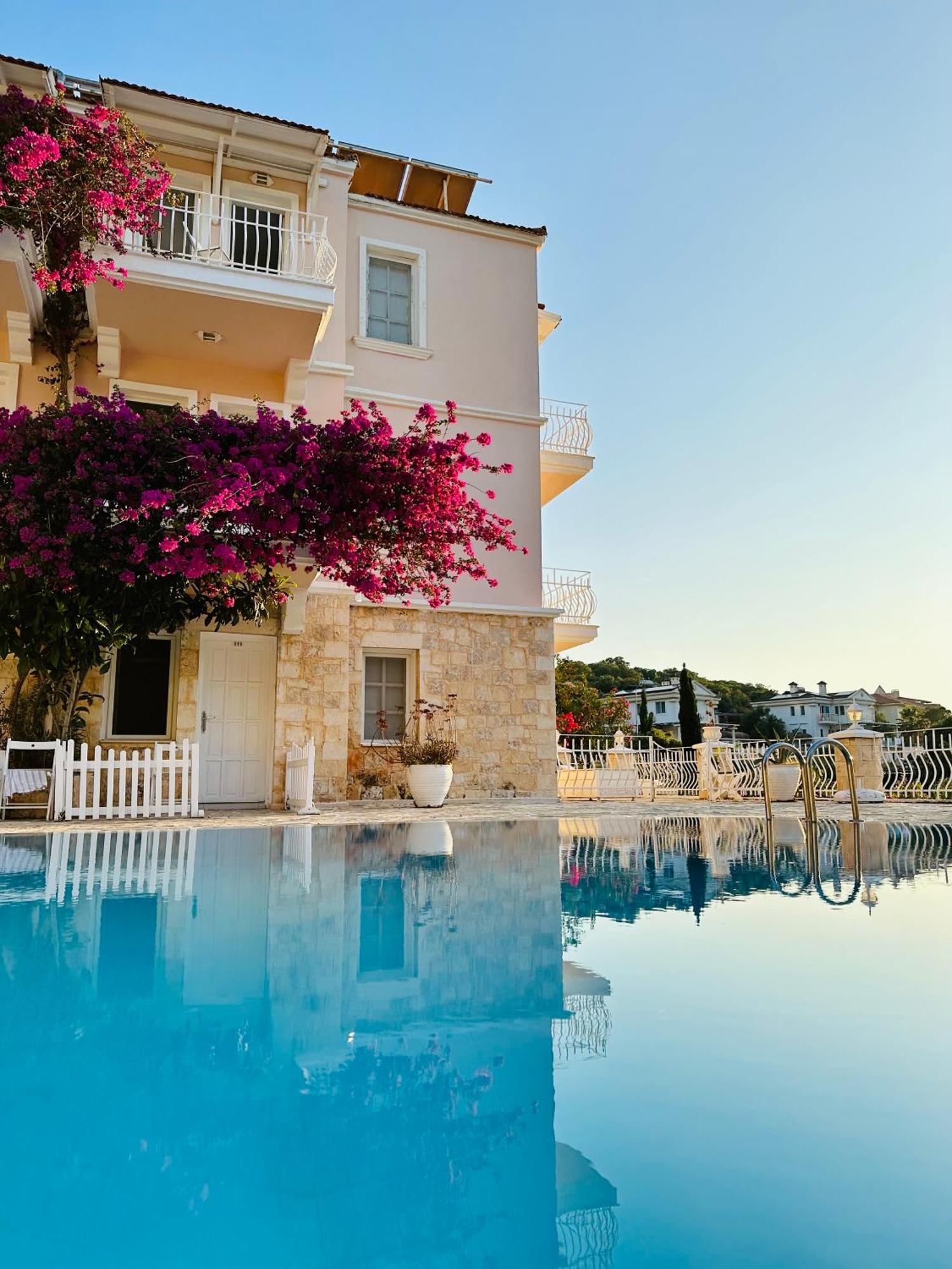 Club Capa Hotel Kas Exterior photo